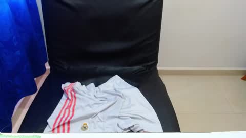 Snapshot of pressure_xxx_420 chatting on 03.08.25 PRESSURE online show from 03.08.25