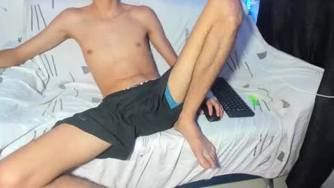 Snapshot of pressure_xxx_420 chatting on 10.06.25 PRESSURE online show from 10.06.25