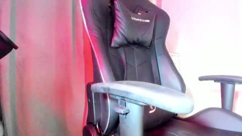 Snapshot of pressure_xxx_420 chatting on 02.28.26 PRESSURE online show from 02.28.26