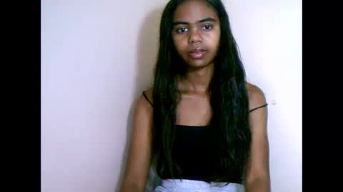 prettiethalia online show from 10.27.25