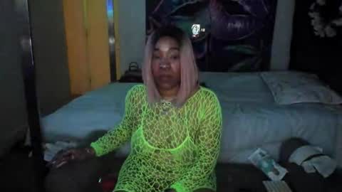 Yasmine pretty online show from 04.15.26