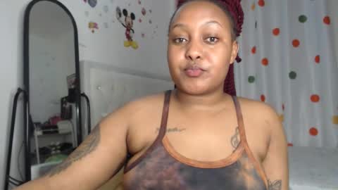 Snapshot of pretty_annah chatting on 09.08.25 Annah online show from 09.08.25