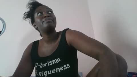 pretty_kylah online show from 11.23.25