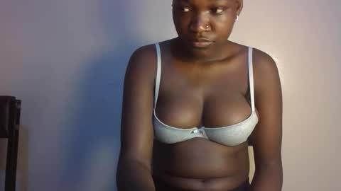 pretty_lucie online show from 04.09.26