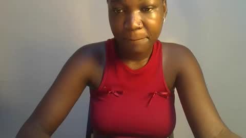 pretty_lucie online show from 04.14.26