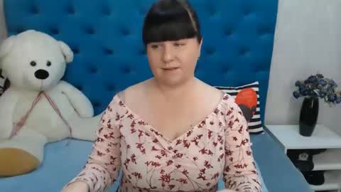 pretty_malika online show from 01.28.25