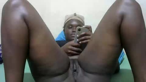 pretty_melan online show from 03.06.26