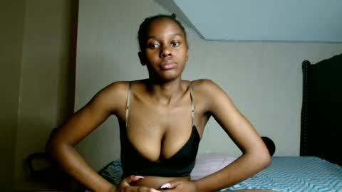 Snapshot of pretty_nyra chatting on 07.02.26 Nyra online show from 07.02.26