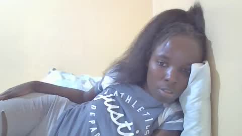 pretty_petite_ebony online show from 03.10.25