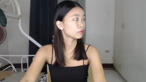 Snapshot of pretty_princes19 chatting on 05.13.26 Princess online show from 05.13.26