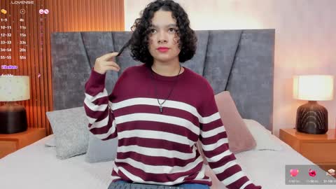 Daisy Flower online show from 01.25.25