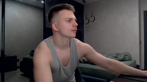 Snapshot of pretty_sweety chatting on 12.04.24 Justin online show from 12.04.24