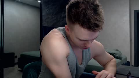 Snapshot of pretty_sweety chatting on 12.11.24 Justin online show from 12.11.24