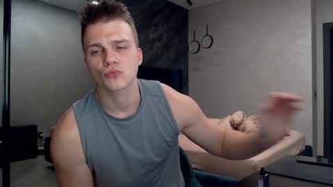 Snapshot of pretty_sweety chatting on 01.07.25 Justin online show from 01.07.25