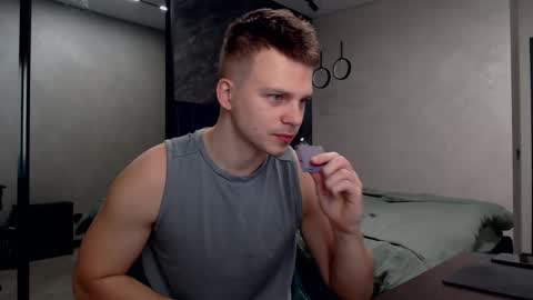 Snapshot of pretty_sweety chatting on 02.10.25 Justin online show from 02.10.25