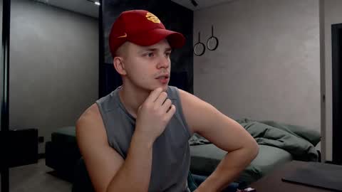 Snapshot of pretty_sweety chatting on 02.15.25 Justin online show from 02.15.25