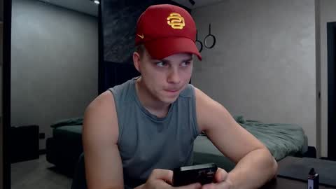 Snapshot of pretty_sweety chatting on 02.17.25 Justin online show from 02.17.25
