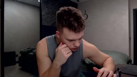 Snapshot of pretty_sweety chatting on 02.27.25 Justin online show from 02.27.25