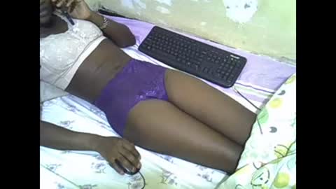 prettyalma online show from 01.02.25