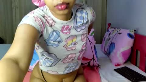 Snapshot of prettybigclit_ebony chatting on 10.23.25 prettybigclit_ebony online show from 10.23.25