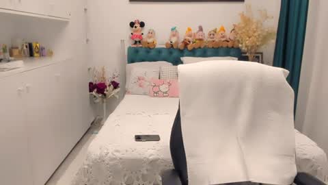Snapshot of prettyblackeyes chatting on 06.29.26 wilma online show from 06.29.26