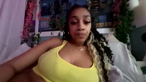 Snapshot of prettyblackgal chatting on 02.18.26 prettyblackgal online show from 02.18.26
