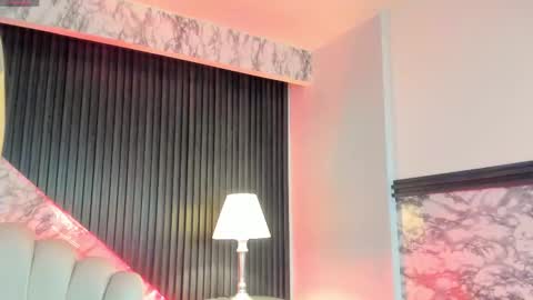 Snapshot of prettybullet chatting on 09.27.25 GTM-5 online show from 09.27.25