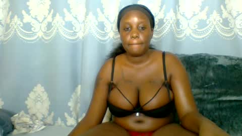Snapshot of prettydarkskin002 chatting on 06.30.26 SHANIA online show from 06.30.26