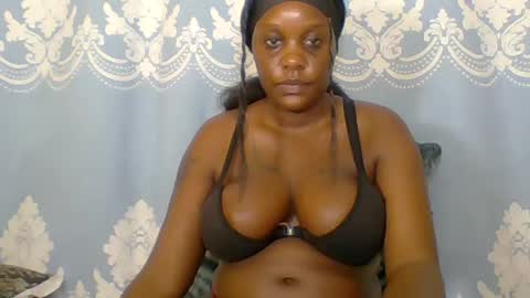 Snapshot of prettydarkskin002 chatting on 07.06.26 SHANIA online show from 07.06.26