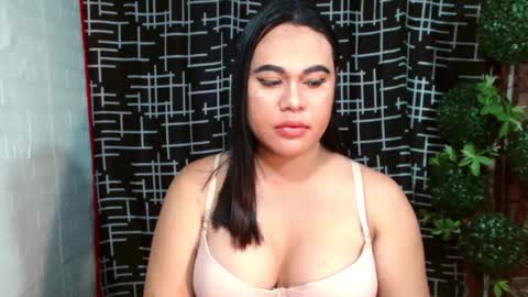 prettydiannara online show from 10.12.25
