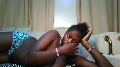 prettydulce online show from 10.30.25