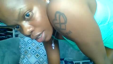 PrettyEla online show from 10.09.25