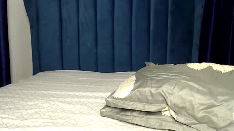 Mary online show from 11.18.25