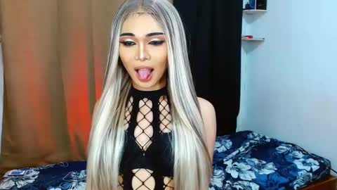 prettyiziets online show from 02.07.25