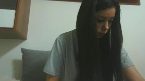 prettyjulliette online show from 04.03.26