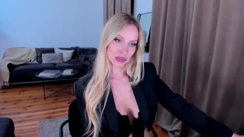 Eva online show from 10.11.25
