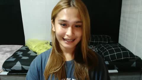 Snapshot of prettykate_04 chatting on 12.27.24 Kate online show from 12.27.24