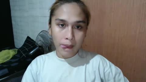 Snapshot of prettykate_04 chatting on 01.14.25 Kate online show from 01.14.25