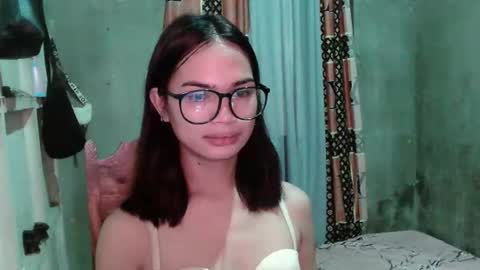 prettykhelcy online show from 04.16.26