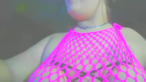 prettykittymami69 online show from 12.15.25