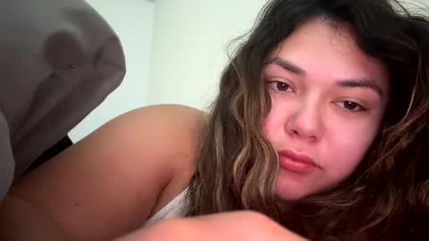 prettylatinamomma01 online show from 10.15.25