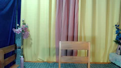 Snapshot of prettylexxxa chatting on 01.06.25 goddess lexxa online show from 01.06.25