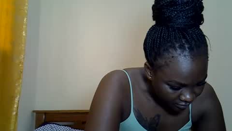 Snapshot of prettyliz30 chatting on 06.30.26 LILIAN online show from 06.30.26