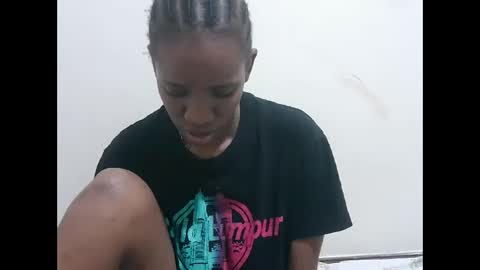 Snapshot of prettynana2 chatting on 12.15.25 nana online show from 12.15.25