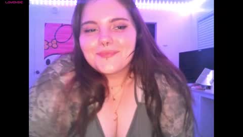 pretttypearl online show from 09.24.25