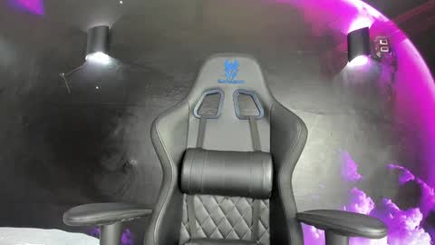 Snapshot of prettypervyx chatting on 12.01.24 Laura Onlyfans 40OFF online show from 12.01.24