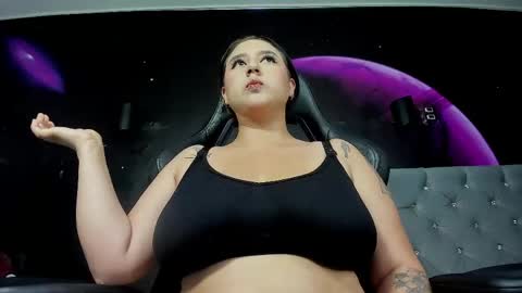 Laura  Onlyfans   40OFF online show from 04.15.26