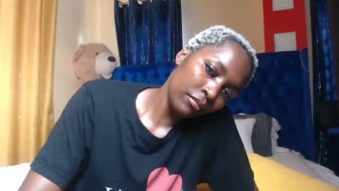 Snapshot of prettyquee chatting on 02.20.26 sasha online show from 02.20.26