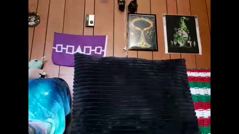 prettysolidd7 online show from 12.31.24