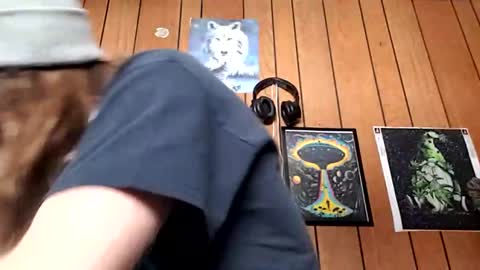 prettysolidd7 online show from 01.05.25